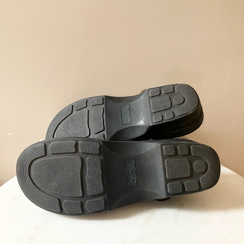B.O.C. Woven Leather Clogs - Picture 7 of 9